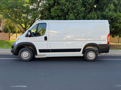 Used 2025 RAM ProMaster 2500 w/ U-Haul Equipment Group FWD image 2