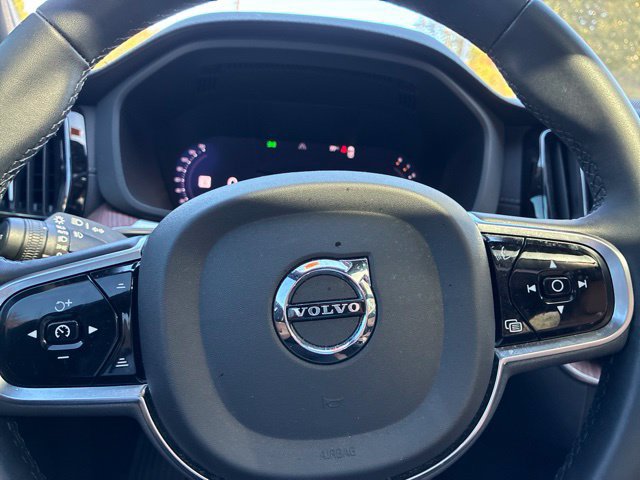 Used 2024 Volvo XC60 B5 Ultimate w/ Protection Package Premier AWD/4WD image 16