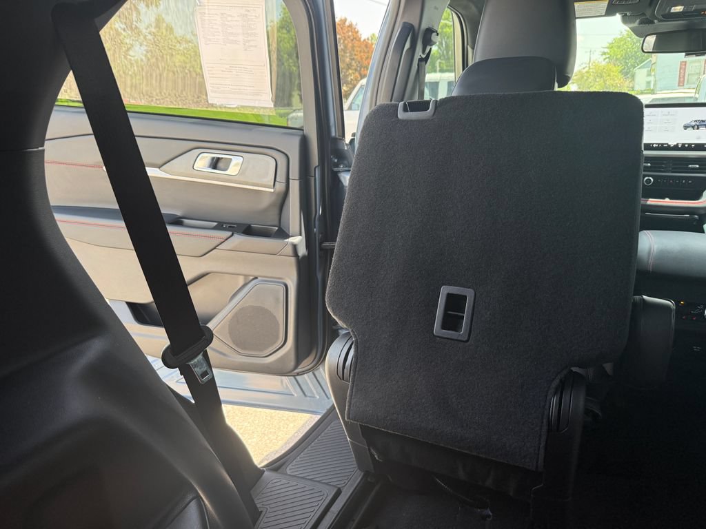 Used 2025 Ford Explorer ST AWD/4WD image 26