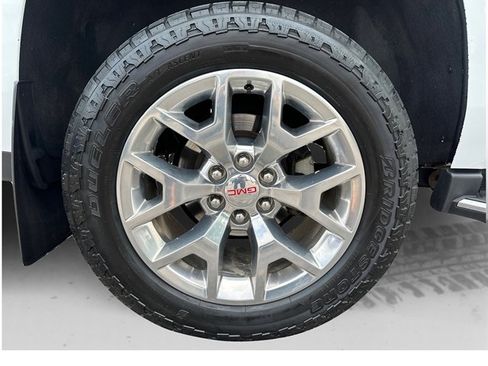 Used 2017 GMC Yukon SLT w/ Open Road Package AWD/4WD image 16