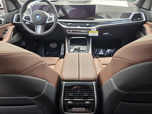New 2026 BMW X5 xDrive50e w/ M Sport Package AWD/4WD image 13