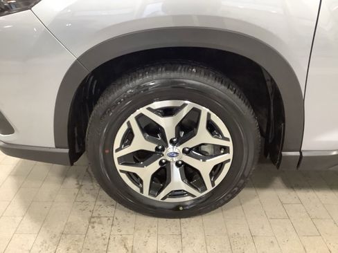 Certified 2023 Subaru Forester Premium image 9