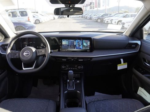 New 2026 Nissan Kicks SV image 19