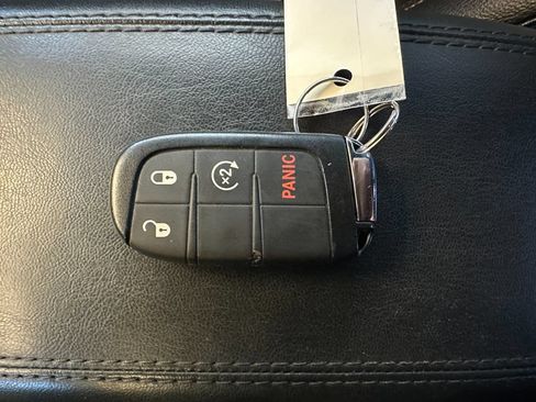 Used 2024 Jeep Compass Limited AWD/4WD image 8