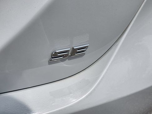 Used 2024 Toyota Camry SE FWD image 33