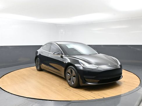 Used 2018 Tesla Model 3 Long Range RWD image 45