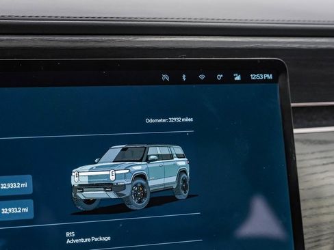 Used 2023 Rivian R1S Adventure image 19