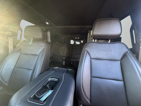 Used 2021 GMC Yukon Denali w/ Denali Ultimate Package image 33