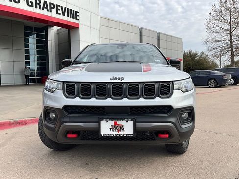 Used 2025 Jeep Compass Trailhawk w/ Trailer Tow Group image 3