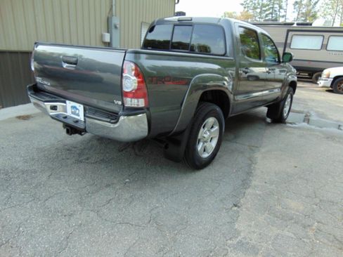Used 2013 Toyota Tacoma 4x4 Double Cab w/ TRD Sport Pkg image 20
