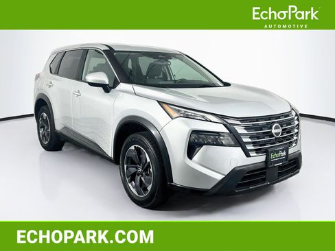 Used 2024 Nissan Rogue SV FWD image 1