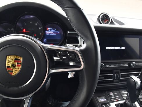 Used 2021 Porsche Macan image 29