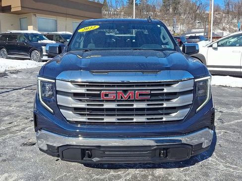 Used 2022 GMC Sierra 1500 SLE image 2