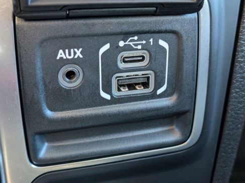 Used 2026 Jeep Wrangler Sahara image 18