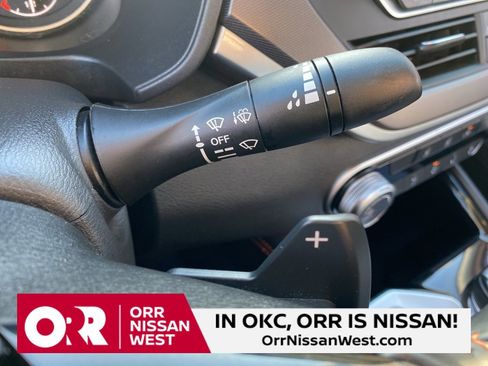 Used 2025 Nissan Altima 2.5 SR image 31