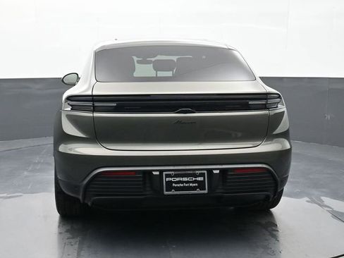 Certified 2025 Porsche Macan Electric RWD image 4
