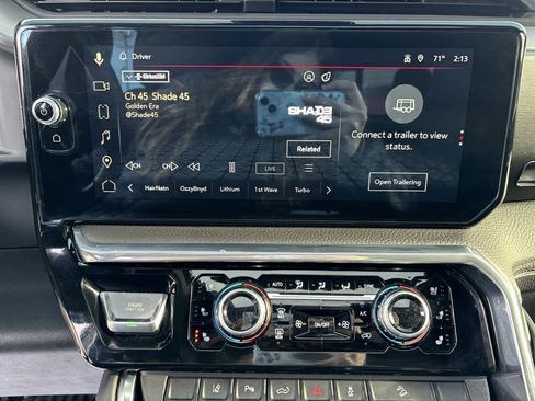 Used 2024 GMC Sierra 3500 Denali w/ Denali Reserve Package image 16