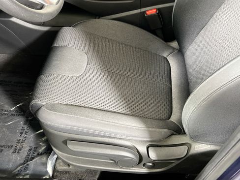 Used 2022 Hyundai Santa Fe SE w/ Cargo Package image 18