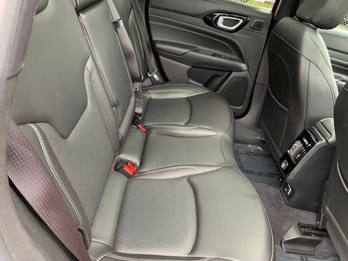 Used 2022 Jeep Compass High Altitude AWD/4WD image 14
