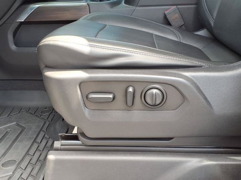 Used 2019 GMC Sierra 1500 SLT w/ SLT Premium Plus Package AWD/4WD image 23