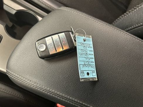 Used 2019 Kia Optima S FWD image 12