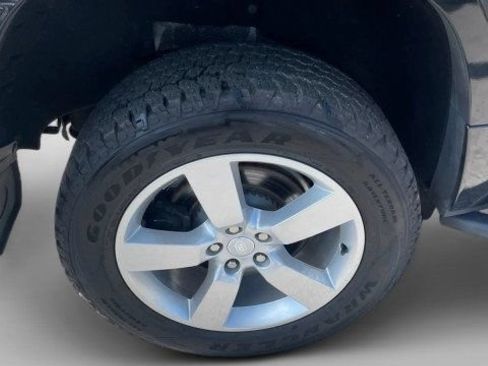 Used 2021 Land Rover Defender 90 First Edition AWD/4WD image 3