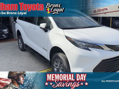 Used 2025 Toyota Sienna LE