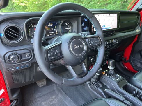 Used 2024 Jeep Wrangler Unlimited Rubicon 4xe AWD/4WD image 2