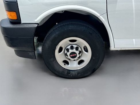 Used 2025 GMC Savana 2500 w/ Driver Convenience Package RWD image 27
