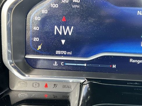 Used 2023 Chevrolet Silverado 1500 High Country w/ Technology Package image 17