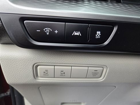 Used 2024 Kia Carnival LX FWD image 14