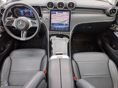 Used 2024 Mercedes-Benz GLC 300 4MATIC image 11