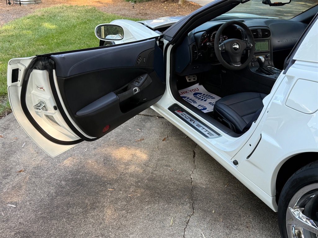 Used 2013 Chevrolet Corvette Grand Sport w/ 4LT Preferred Equipment Group RWD image 47
