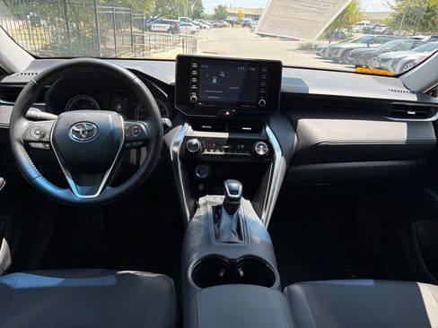 Used 2021 Toyota Venza LE AWD/4WD image 31