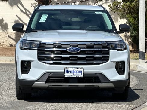 New 2026 Ford Explorer Active w/ Active Comfort Package RWD image 9
