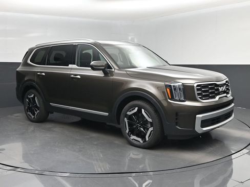 Certified 2025 Kia Telluride S FWD image 1