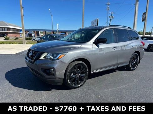 Used 2018 Nissan Pathfinder SL w/ Midnight Edition Package image 3