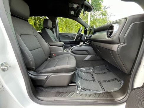 Certified 2024 Chevrolet Colorado LT image 22