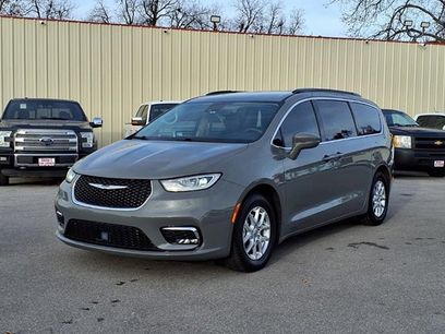 Used 2022 Chrysler Pacifica Touring-L