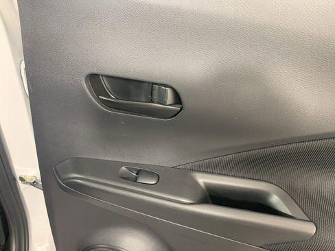 Used 2022 Nissan Kicks S image 34