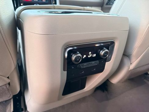 New 2026 GMC Yukon Denali w/ Advanced Technology Package AWD/4WD image 16