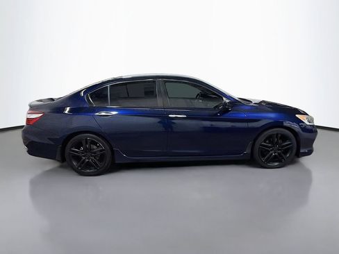 Used 2016 Honda Accord Sport image 10