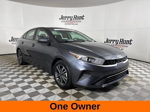 Used 2024 Kia Forte LXS FWD image 4