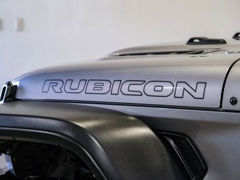 Used 2021 Jeep Gladiator Rubicon image 7