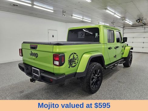 Used 2025 Jeep Gladiator Sport AWD/4WD image 4