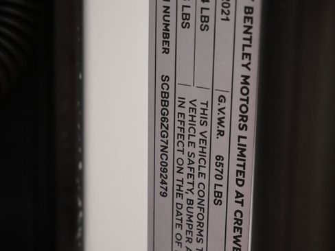 Used 2022 Bentley Flying Spur V8 image 26