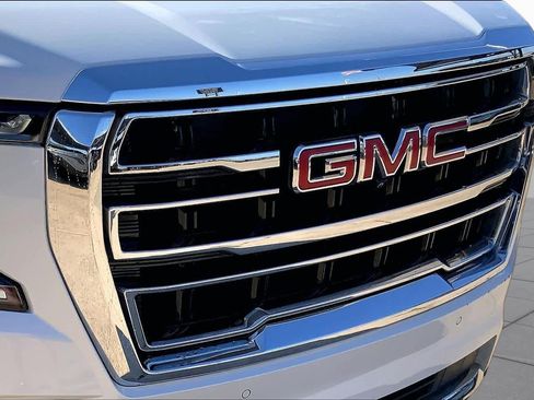 Used 2023 GMC Yukon XL SLT w/ SLT Premium Package AWD/4WD image 29