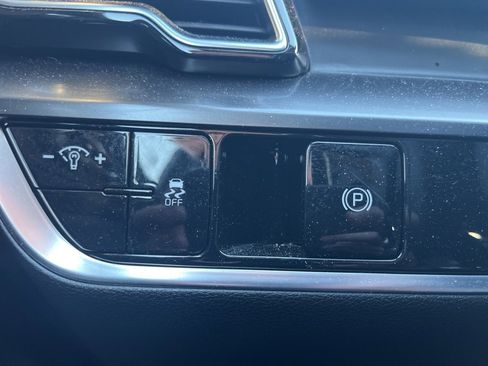 Certified 2024 Kia Sportage EX image 15