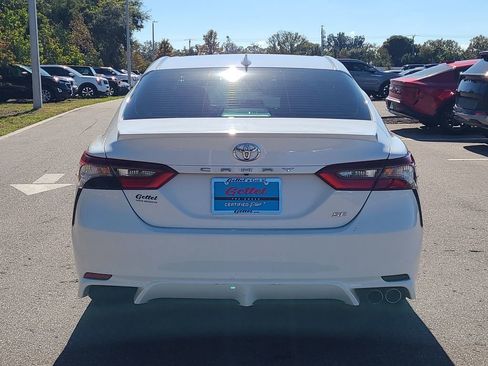 Used 2021 Toyota Camry SE image 7