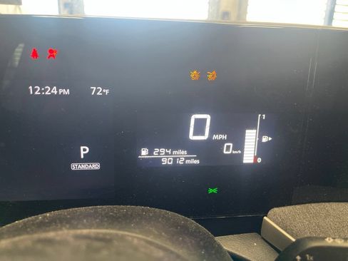 Used 2025 Nissan Kicks SV FWD image 4